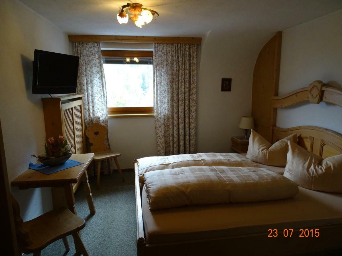 Hotel Garni Friedheim Санкт Антон ам Арлберг Екстериор снимка